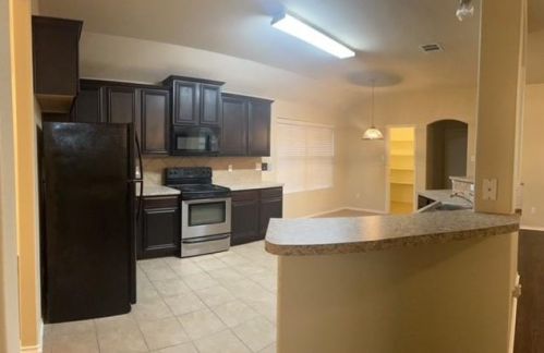 1853 Mason Way, Lancaster TX  75134-4158 exterior