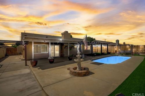 14800 Balmoral Dr, Victorville, CA 92394-2078
