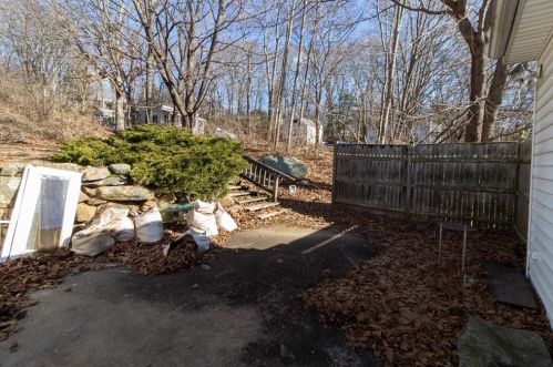 2535 Hartford Ave, Providence RI 02919-1604 exterior