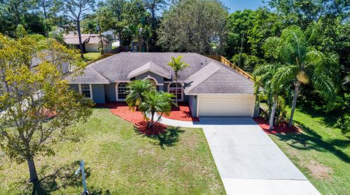 1618 Davis St, Fort Pierce, FL 34953-1105