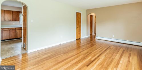 4 Beaver Rd, Camp Hill PA  17011-7404 exterior