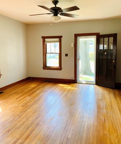 1005 Oak St, Valpo, IN 46383-5047