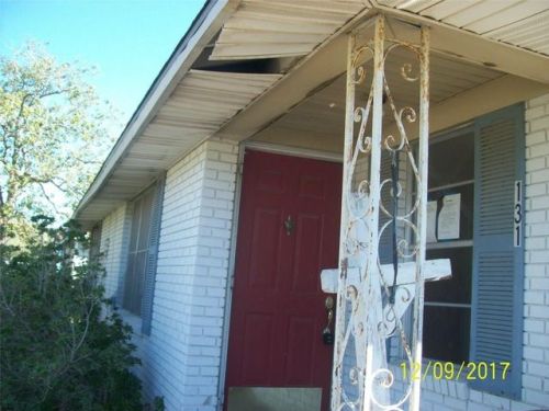 131 Orange St, Corpus Christi, TX 78368-1523