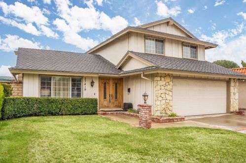 27419 Fairport Ave, Santa Clarita, CA 91351-2612