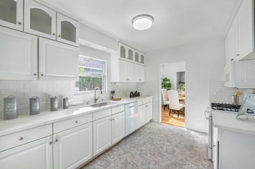 1139 King St, Redwood City CA  94061-2260 exterior