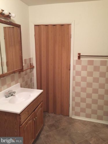 213 29 St, Camden NJ  08105-2215 exterior