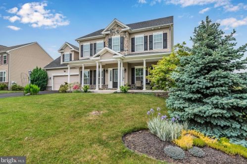 12 Oyster Bay Dr, Navy Sup Dpt, PA 17050-7007