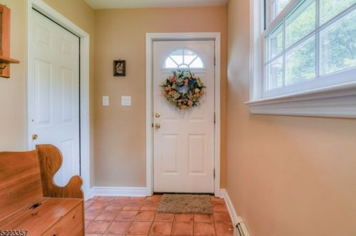 30 Munsee Dr, Cranford NJ  07016-3460 exterior