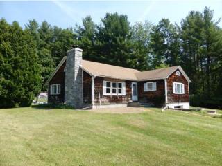 26 Crossover Rd, Woodford, VT 05201-8226