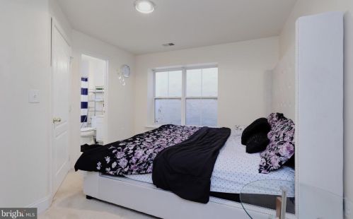 2472 Sylvan Moor Ln, Woodbridge VA  22191-6354 exterior