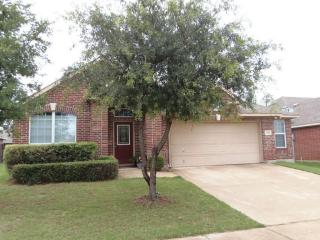 2784 Sunvalley Dr, Grand Prairie TX  75052-8550 exterior