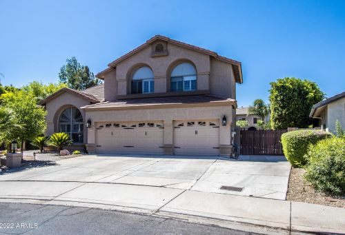 1003 Gail Dr, Gilbert, AZ 85296-9779