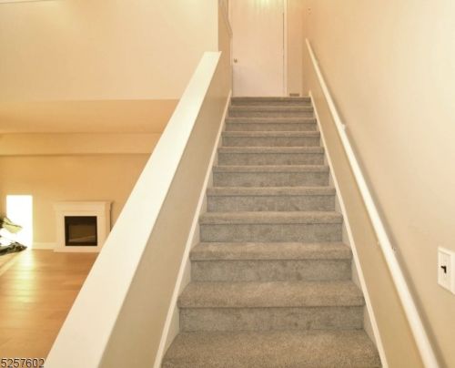 1206 Normandy Ct, Flemington NJ  08822-1853 exterior