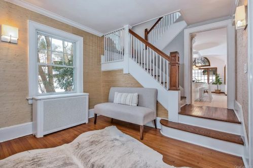 6 Gilmore Ct, Scarsdale, NY 10583-1421