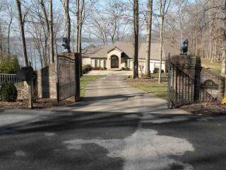 218 Wells Rd, Eddyville, KY 42038-8691