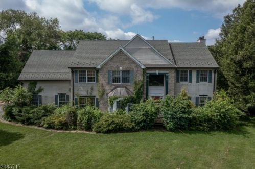 1 Nicole Ter, Glen Gardner, NJ 08826-3155