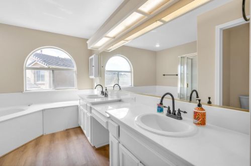 2009 Carlsbad Caverns Ct, Newman CA  95360-9635 exterior