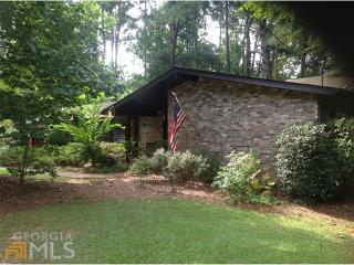 2057 Forest Dr, Fayetteville GA  30214-1025 exterior