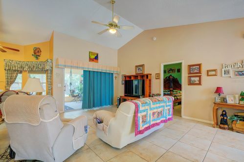 3243 Converse Ave, Brooksville, FL 34608-4112