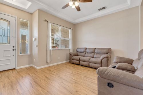 5643 Arnerich Ct, Riverbank CA  95367-9541 exterior
