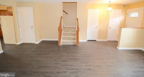 7345 Rhondda Dr, Lorton VA  22079-1570 exterior