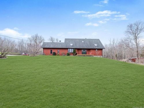 97 Svenski Rd, Montgomery, NY 12549-1834