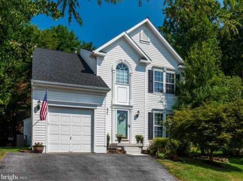 941 York Dr, Downingtown, PA 19335-3164