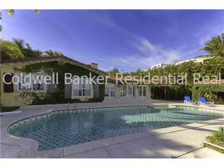 141 Hibiscus Dr, Miami FL  33139-5119 exterior