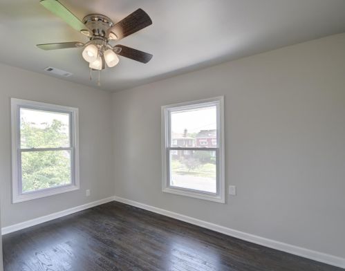 654 Johnson St, Gary IN  46402-2139 exterior