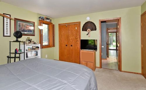 421 10th Ave, Faribault MN  55021-6433 exterior