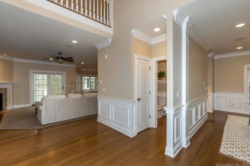 18 Heron Pond Rd, Essex CT  06426-1466 exterior