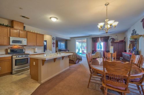 221 Tuscany Ave, Greenfield, CA 93927-5390