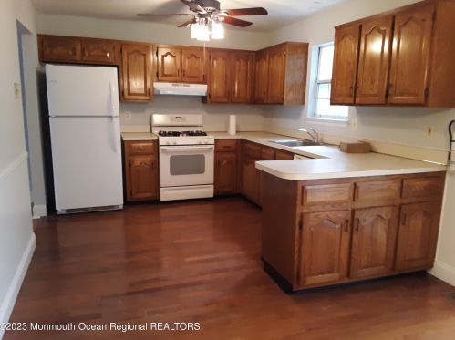 520 Davids Ct, Lakewood NJ  08701-5885 exterior