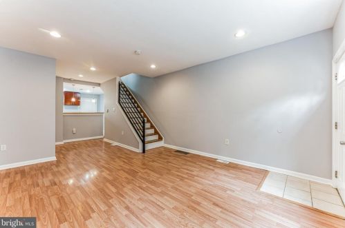 421 Dudley St, Philadelphia PA  19148-2516 exterior