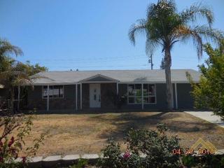 1012 Bermuda St, Bakersfield, CA 93309-2908