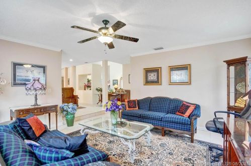 920 203rd Ave, Hollywood FL  33029-3439 exterior