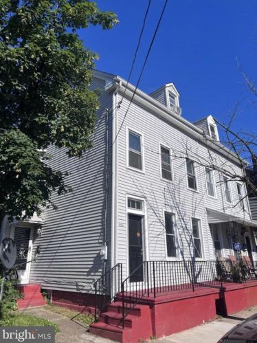 408 Laurel St, Beverly, NJ 08010-3412