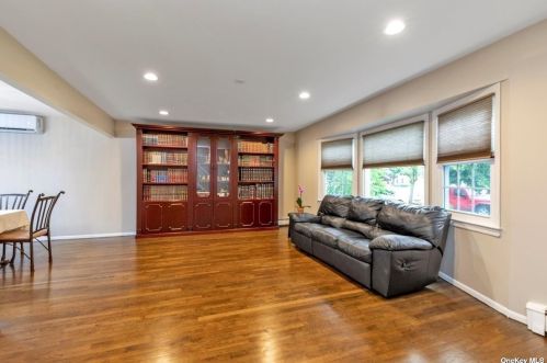 2528 Sawmill Rd, North Bellmore, NY 11710-2319