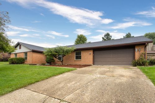 4601 Valley Brook Dr, Englewood, OH 45322-3625