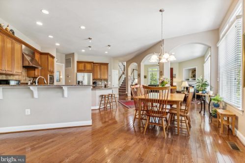 8373 Pedigrue Ct, Gainesville VA  20155-3240 exterior