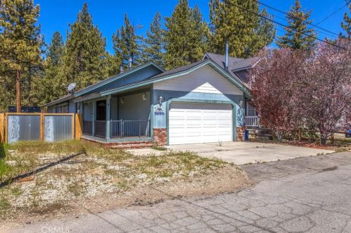901 Myrtle Ave, Big Bear City CA  92314-9790 exterior