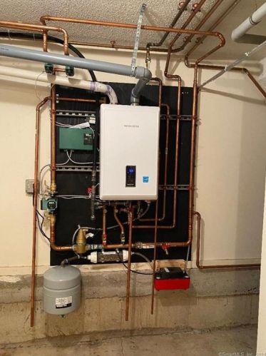 101 Songbird Ln, Farmington CT  06032-3427 exterior