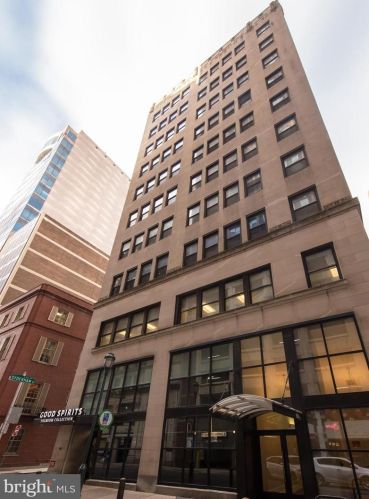 1515 Locust St, Philadelphia PA  19102-3726 exterior