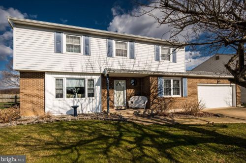 24 Craig Rd, Bear, DE 19701-1127