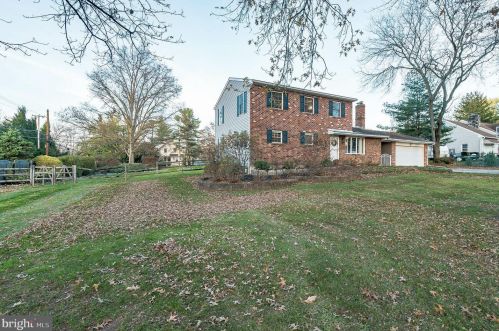 969 General Nash Dr, Lansdale, PA 19446-5401