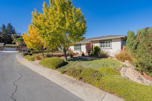 141 Bricks Way, Hollister, CA 95023-6344