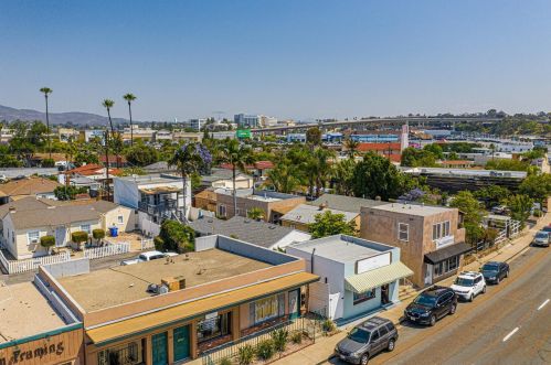 8816 La Mesa Blvd, La Mesa CA 91942-5406 exterior