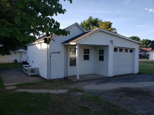 224 College St, Clinton County, OH 45169-1105
