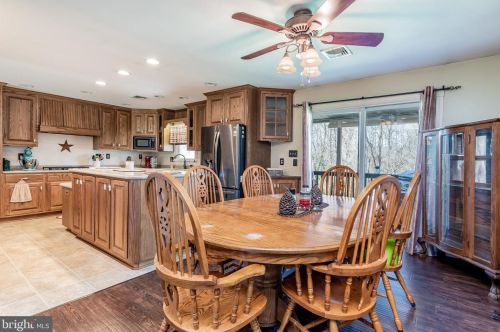 40 Stone Ledge Rd, North Newton, PA 17241-9457