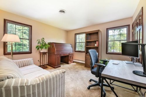 11 Greenhaven Rd, Tompkins Corners NY  10579-3303 exterior